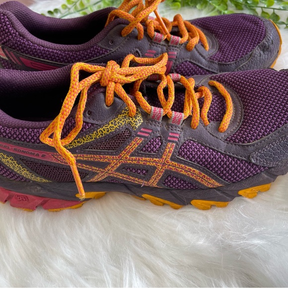 Asics shoes sz 8 - Picture 1 of 3